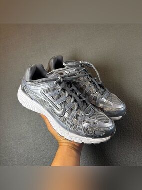 Nike P-6000 Metallic Silver Sneakers big kids Size US 6Y